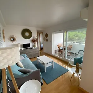 Appartement Superbe Rénové, Résidence Avec Piscine, Roses